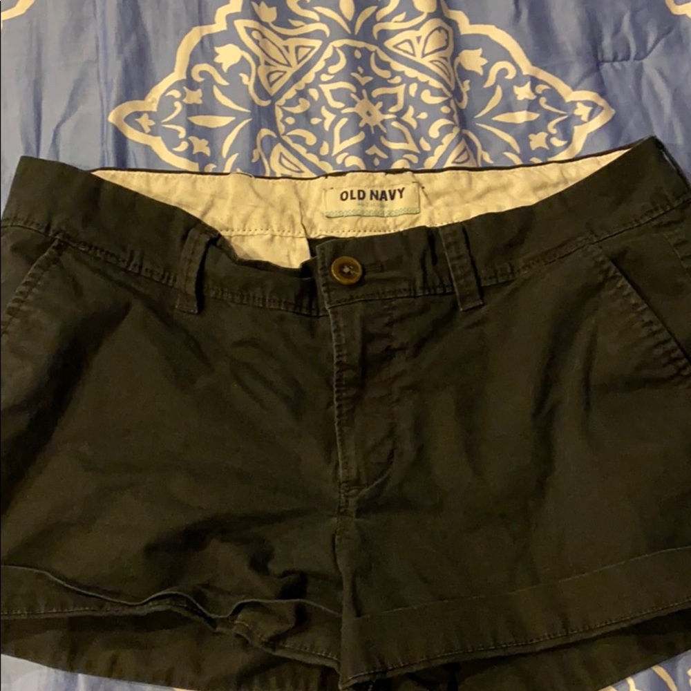 Old Navy black shorts